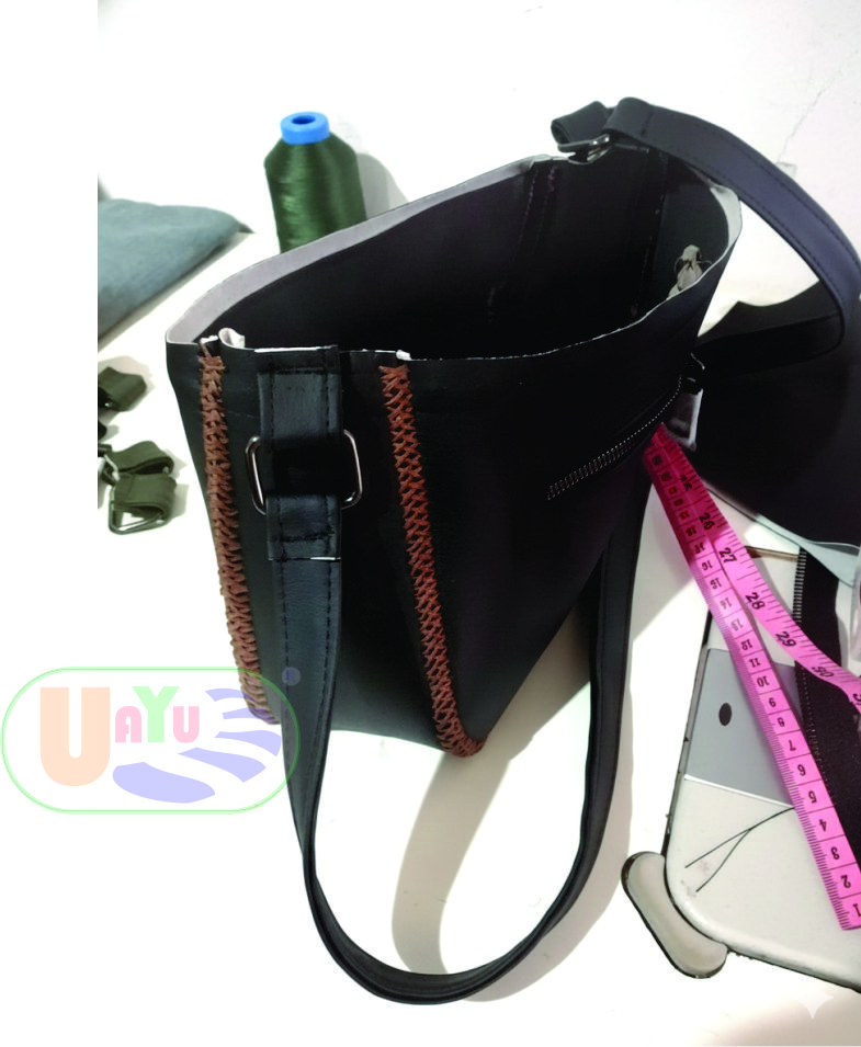 Manos trabajando en un bordado